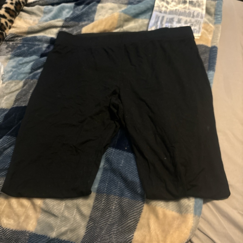 Black leggings